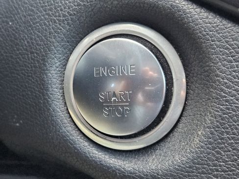 Used 2019 Mercedes-Benz CLA 250 4MATIC image 22