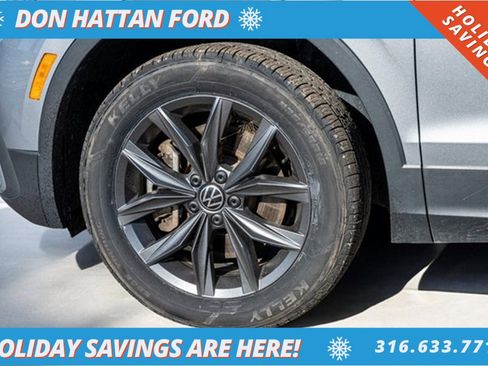 Used 2023 Volkswagen Tiguan SE image 38