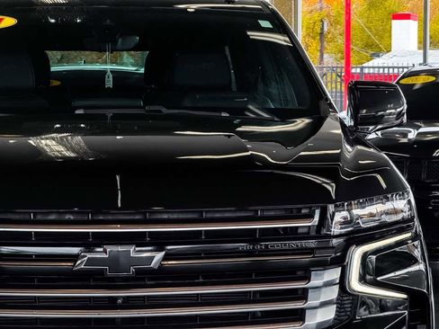 Used 2021 Chevrolet Suburban High Country w/ Premium Package image 20