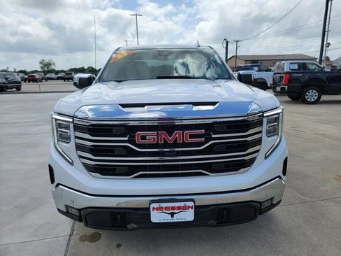 Used 2023 GMC Sierra 1500 SLT RWD image 2