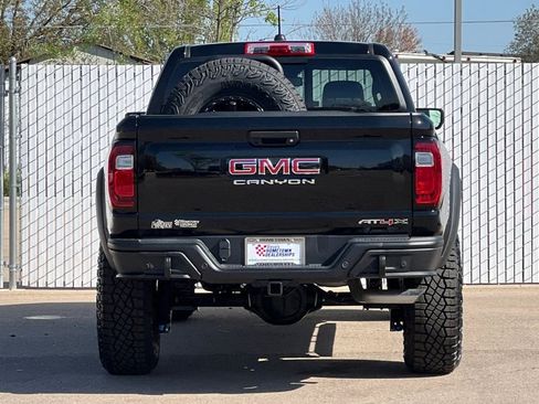 New 2026 GMC Canyon AT4X w/ AT4X AEV Edition AWD/4WD image 5