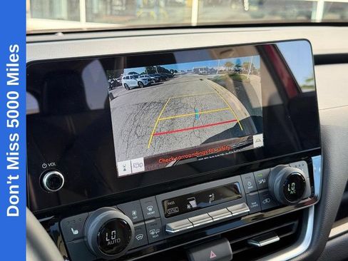 Used 2025 Toyota Grand Highlander AWD image 26