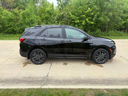 Used 2024 Chevrolet Equinox RS AWD/4WD image 10