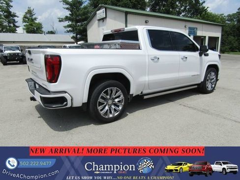 Used 2025 GMC Sierra 1500 Denali w/ Denali Reserve Package AWD/4WD image 4