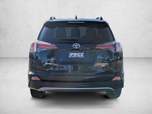 Used 2017 Toyota RAV4 Platinum image 6