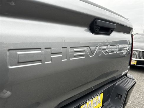 Used 2023 Chevrolet Colorado ZR2 w/ ZR2 Convenience Package III image 45