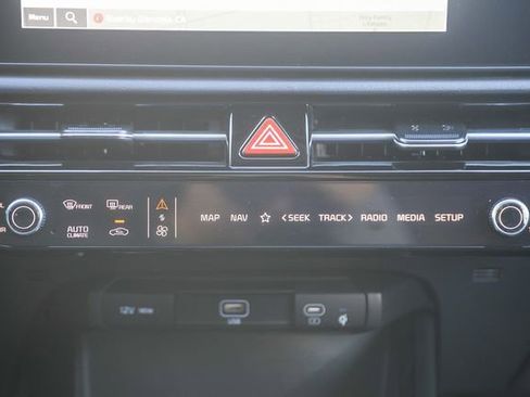 New 2026 Kia Niro EX image 6