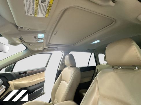 Used 2018 Subaru Outback 2.5i Limited AWD/4WD image 24