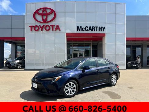 Used 2025 Toyota Corolla LE FWD image 1