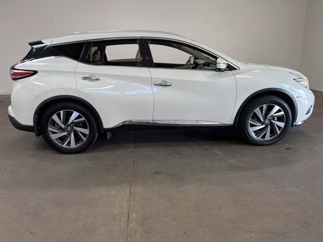 Used 2016 Nissan Murano Platinum w/ Platinum Technology Package FWD image 2