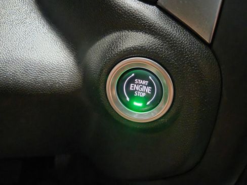 Used 2022 Chevrolet Silverado 2500 LT w/ Convenience Package image 49