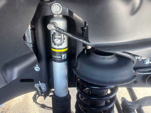 Certified 2025 Jeep Gladiator Rubicon image 12