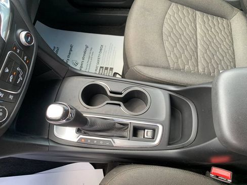 Used 2020 Chevrolet Equinox LT FWD image 23