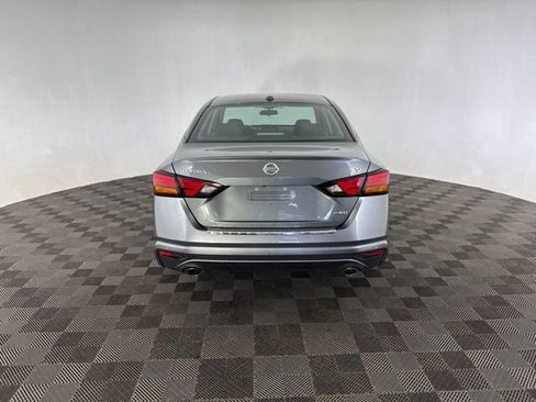 Certified 2021 Nissan Altima 2.5 SV w/ SV Premium Package AWD/4WD image 6