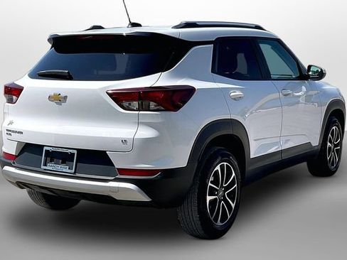 Used 2025 Chevrolet TrailBlazer LT AWD/4WD image 13