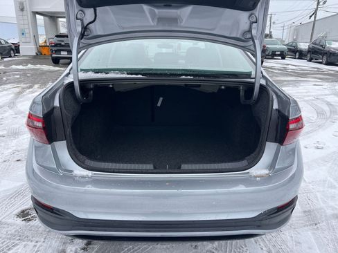 Used 2025 Volkswagen Jetta SE image 28