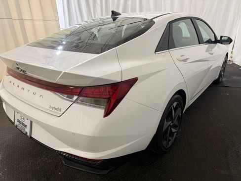 Certified 2023 Hyundai Elantra Limited image 12
