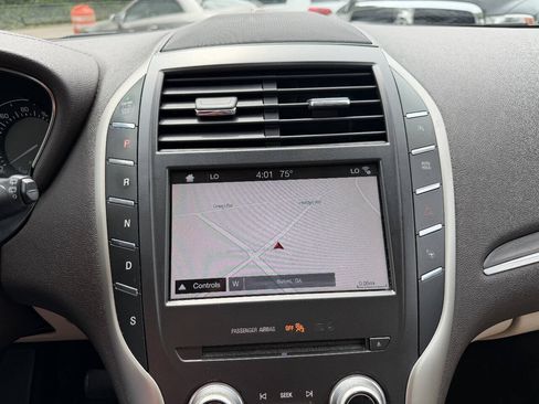 Used 2017 Lincoln MKC Reserve FWD image 24