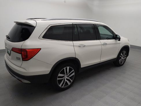 Used 2018 Honda Pilot Touring image 10