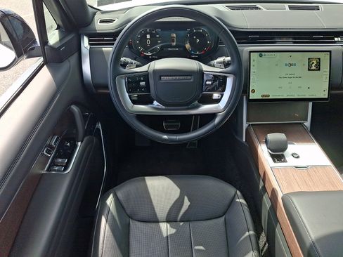 Used 2025 Land Rover Range Rover SE AWD/4WD image 20