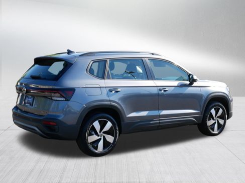 Certified 2025 Volkswagen Taos S AWD/4WD image 7