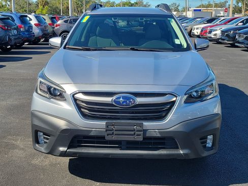 Used 2021 Subaru Outback Premium image 8