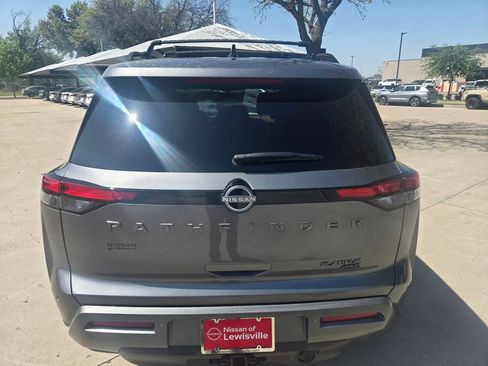 New 2026 Nissan Pathfinder SV FWD image 4