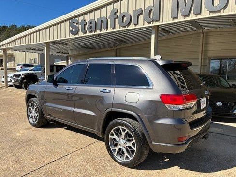 Used 2020 Jeep Grand Cherokee Overland AWD/4WD image 7