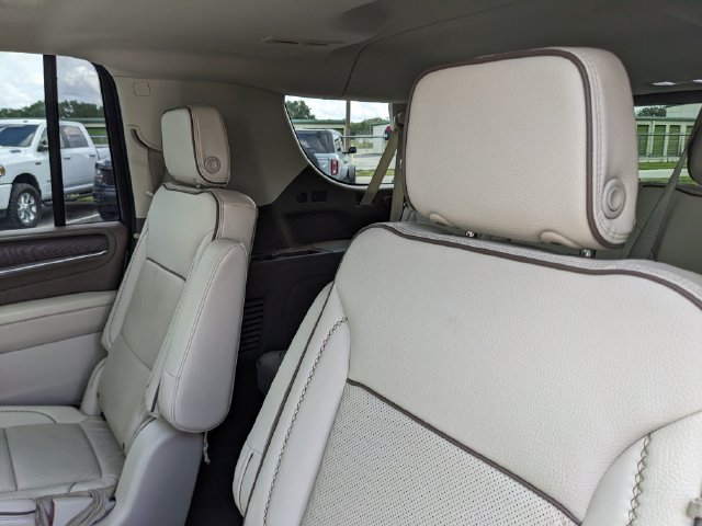 Used 2023 GMC Yukon XL Denali RWD image 22
