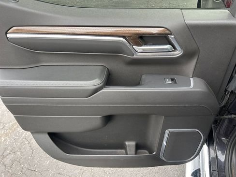 Used 2022 Chevrolet Silverado 1500 LT w/ Z71 Off-Road Package image 35