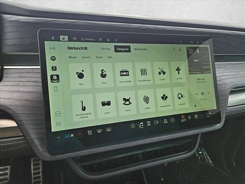 Used 2023 Rivian R1S Adventure AWD/4WD image 12