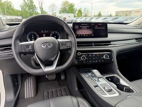 Certified 2025 INFINITI QX60 Luxe w/ Cargo Package AWD/4WD image 13