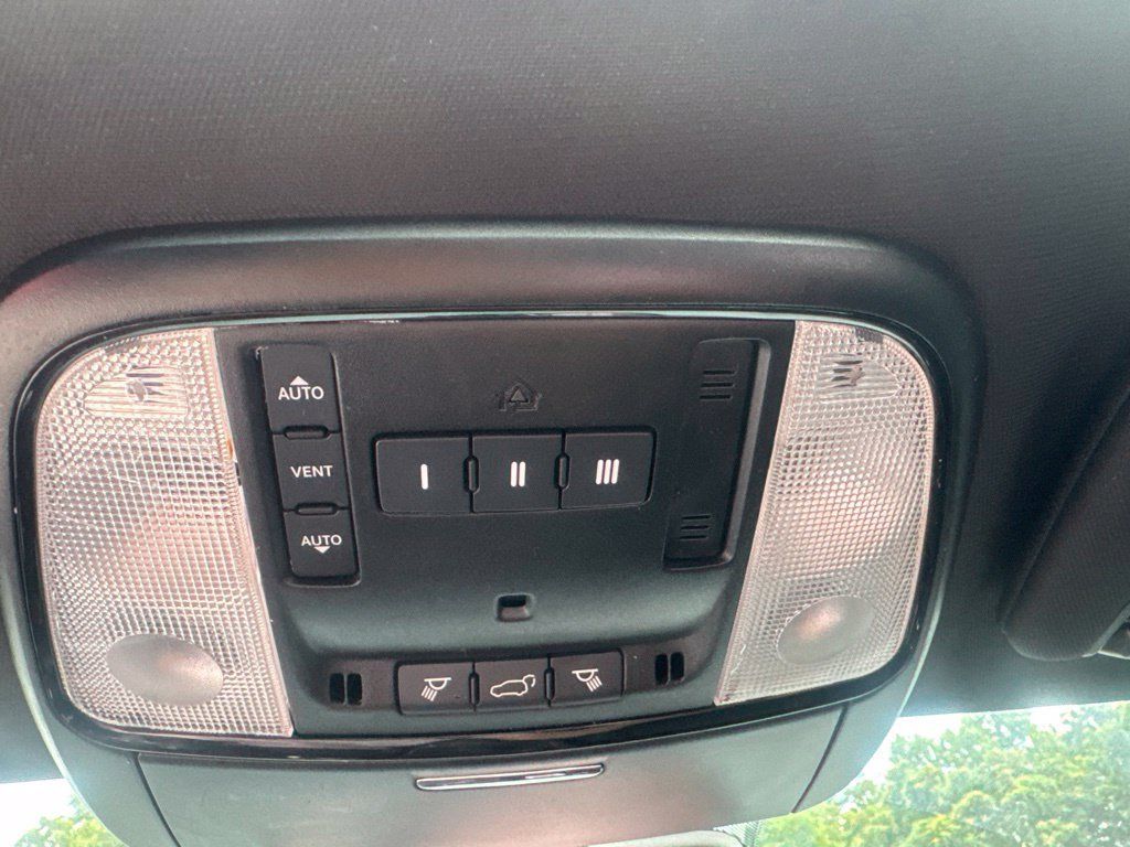 Used 2023 Dodge Durango GT AWD/4WD image 30