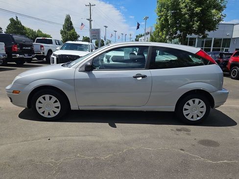 Used 2007 Ford Focus S FWD image 4