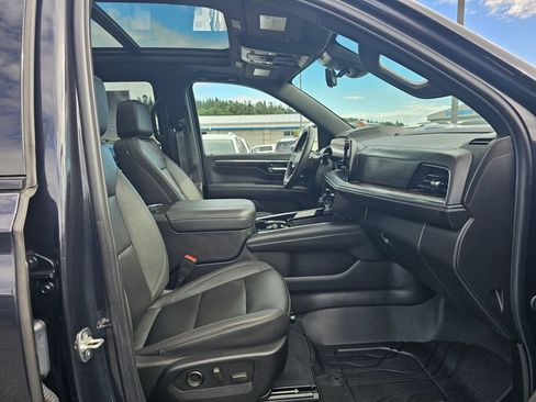 Used 2025 Chevrolet Tahoe Z71 w/ Z71 Off-Road Package AWD/4WD image 10