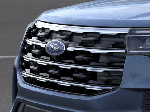 New 2026 Ford Explorer Active RWD image 17