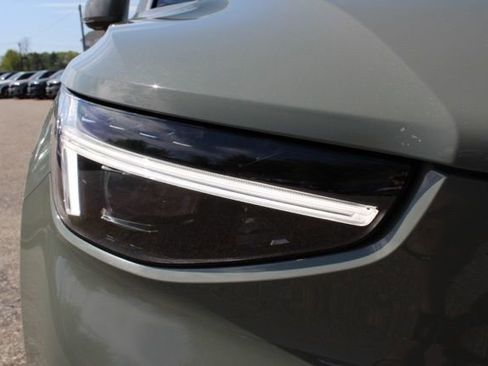 Certified 2023 Volvo XC40 B5 Ultimate w/ Climate Package AWD/4WD image 13