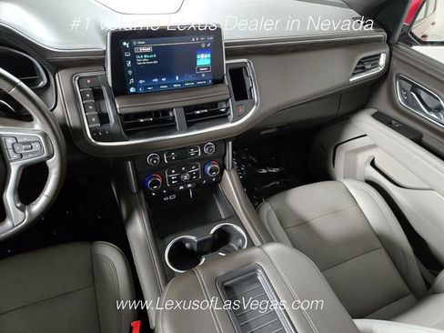 Used 2022 Chevrolet Tahoe Z71 w/ Luxury Package AWD/4WD image 17