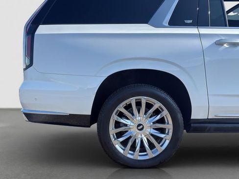 Used 2024 Cadillac Escalade ESV Premium Luxury w/ Performance Package AWD/4WD image 22