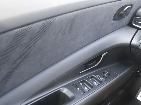 New 2025 Hyundai Elantra N image 21