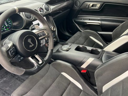 Used 2020 Ford Mustang Shelby GT500 w/ Technology Package RWD image 10