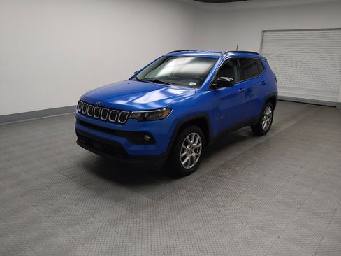 Used 2022 Jeep Compass Latitude AWD/4WD image 2