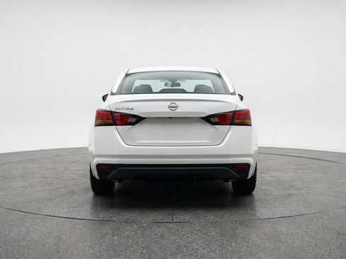 Used 2025 Nissan Altima 2.5 SV image 7