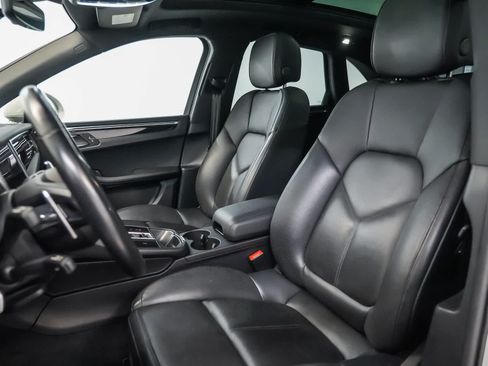 Certified 2024 Porsche Macan S AWD/4WD image 5