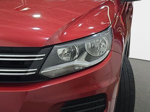 Used 2014 Volkswagen Tiguan SE image 27