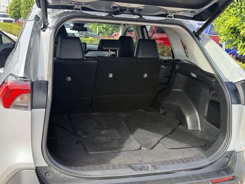Used 2021 Toyota RAV4 XLE Premium FWD image 23
