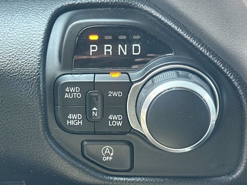 Used 2024 RAM 1500 Big Horn AWD/4WD image 30