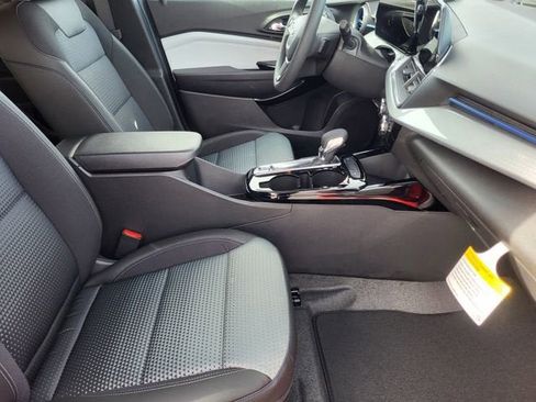 New 2026 Chevrolet Trax LT image 14