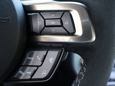 Used 2021 Ford Mustang Shelby GT500 w/ Carbon Fiber Track Pack image 27