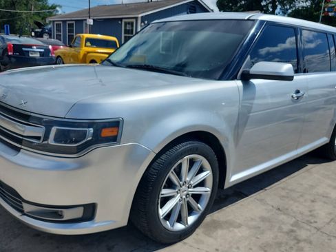 Used 2014 Ford Flex Limited FWD image 2